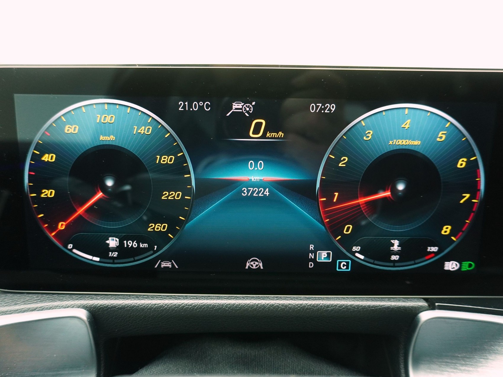 MERCEDES-BENZ GLB-Klasse GLB 250 AMG Line 4matic-image-18