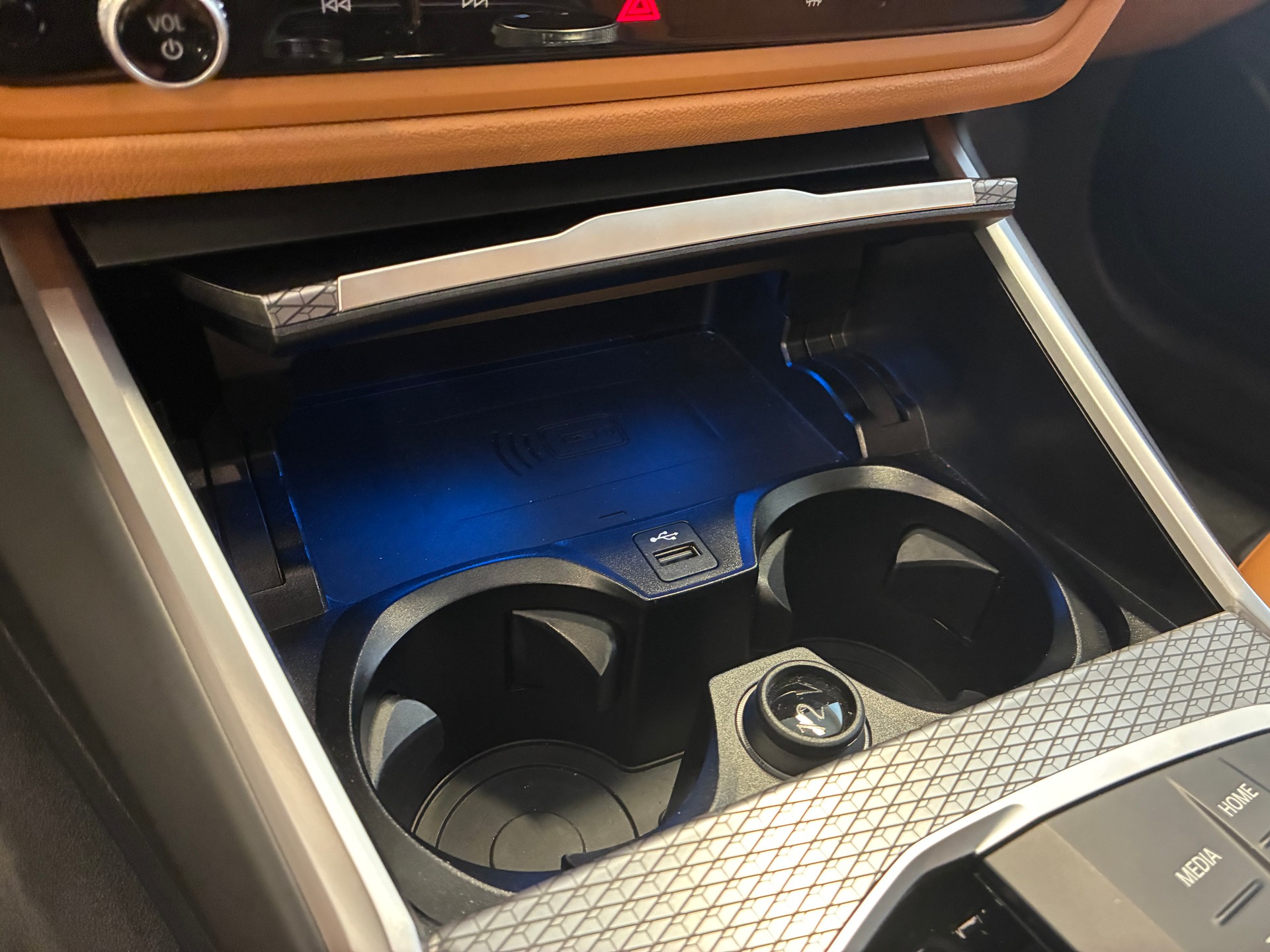 BMW 320d xDrive Touring M Sport-image-16