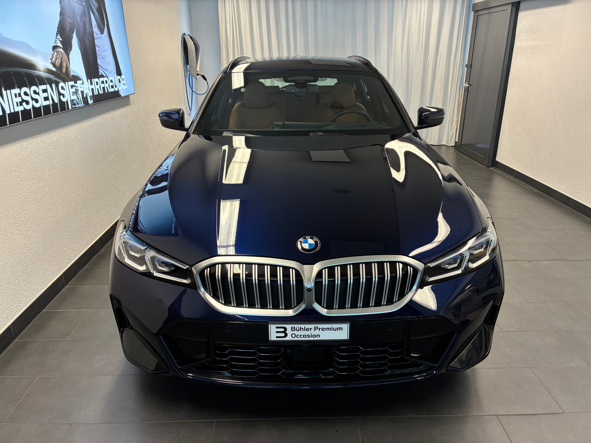 BMW 320d xDrive Touring M Sport-image-1