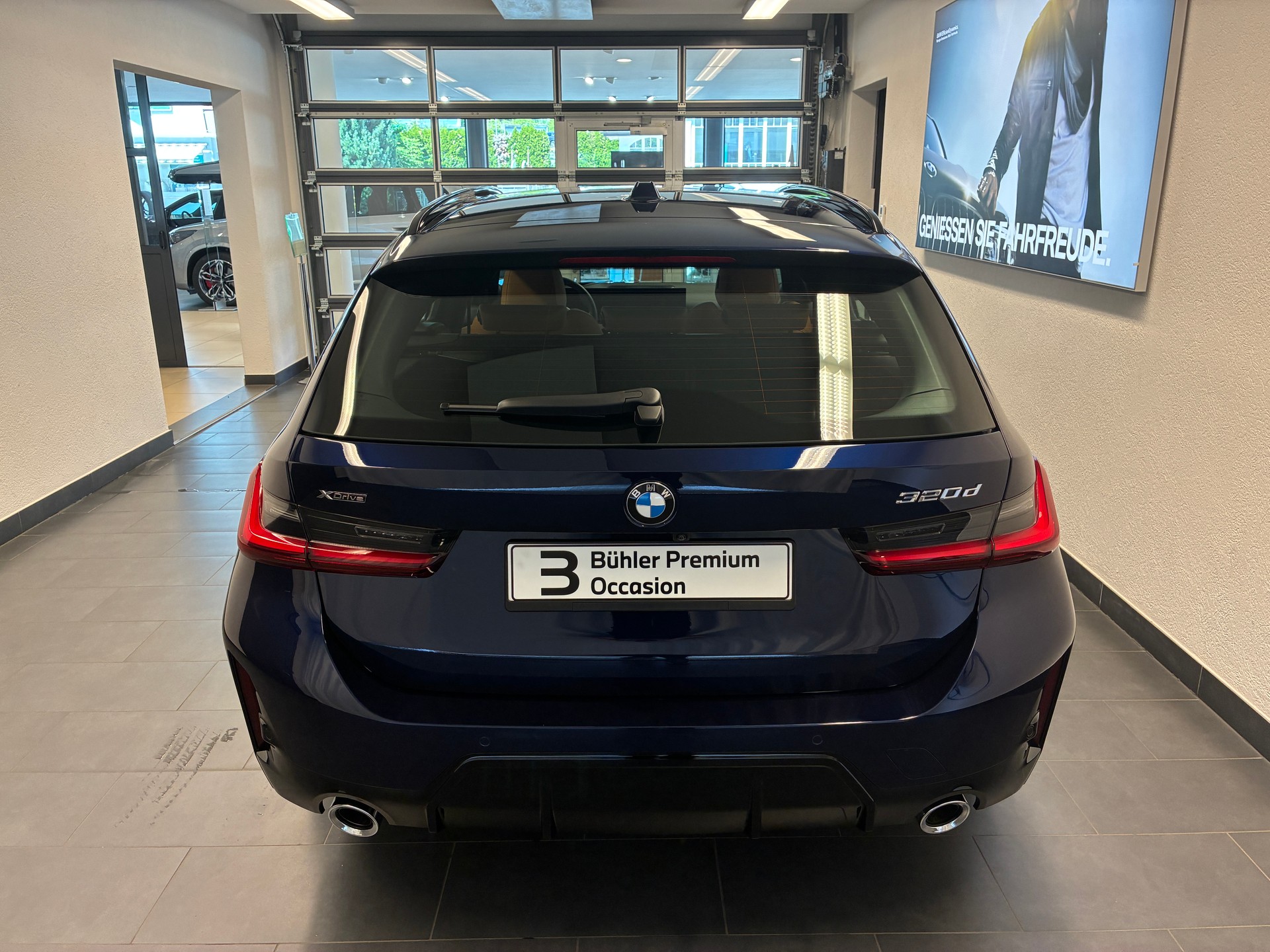 BMW 320d xDrive Touring M Sport-image-4