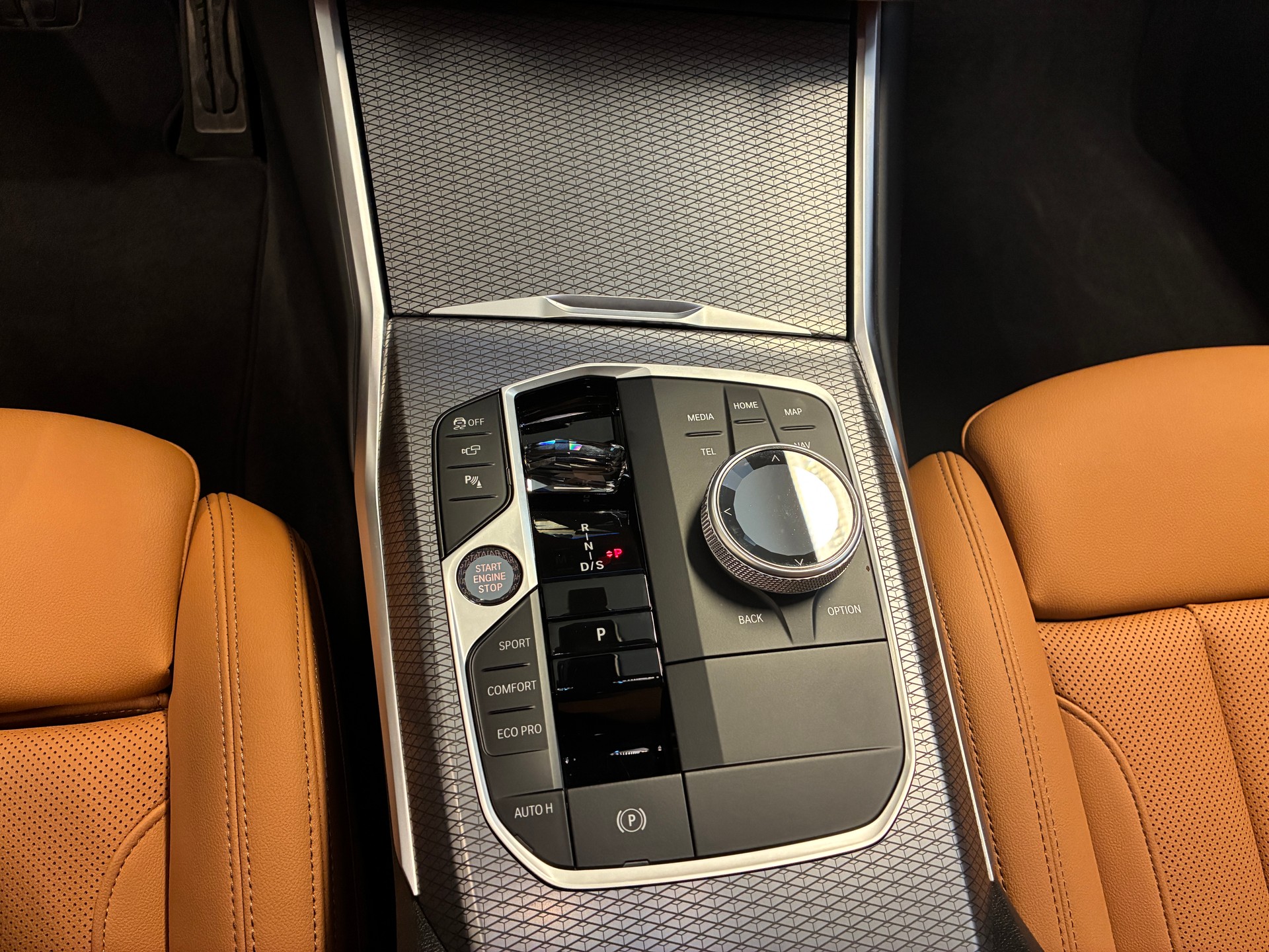 BMW 320d xDrive Touring M Sport-image-14