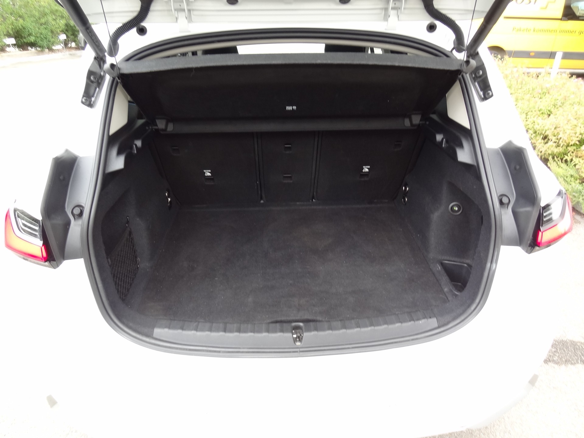 BMW 223d Active Tourer xDrive DKG-image-14