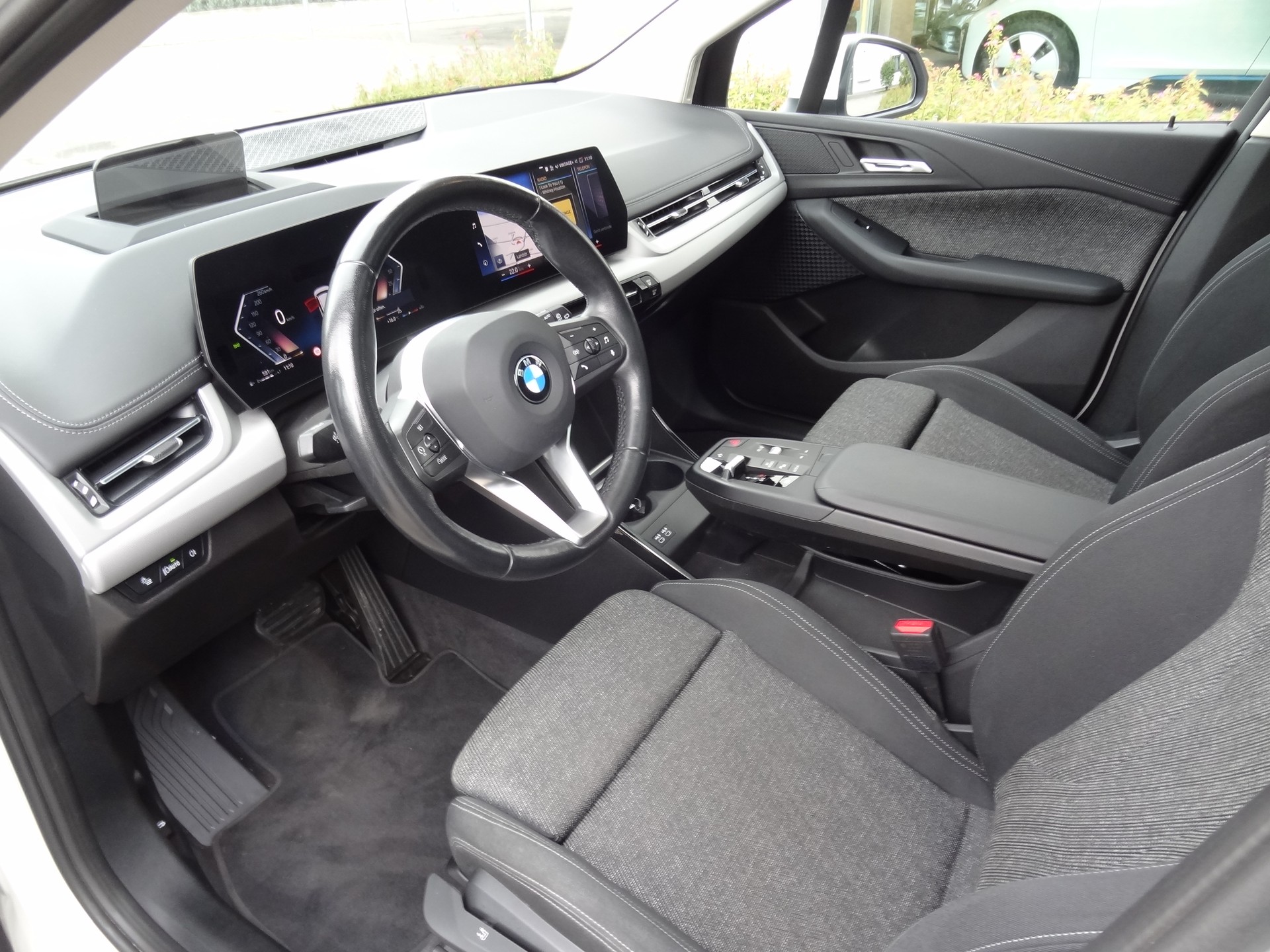 BMW 223d Active Tourer xDrive DKG-image-4