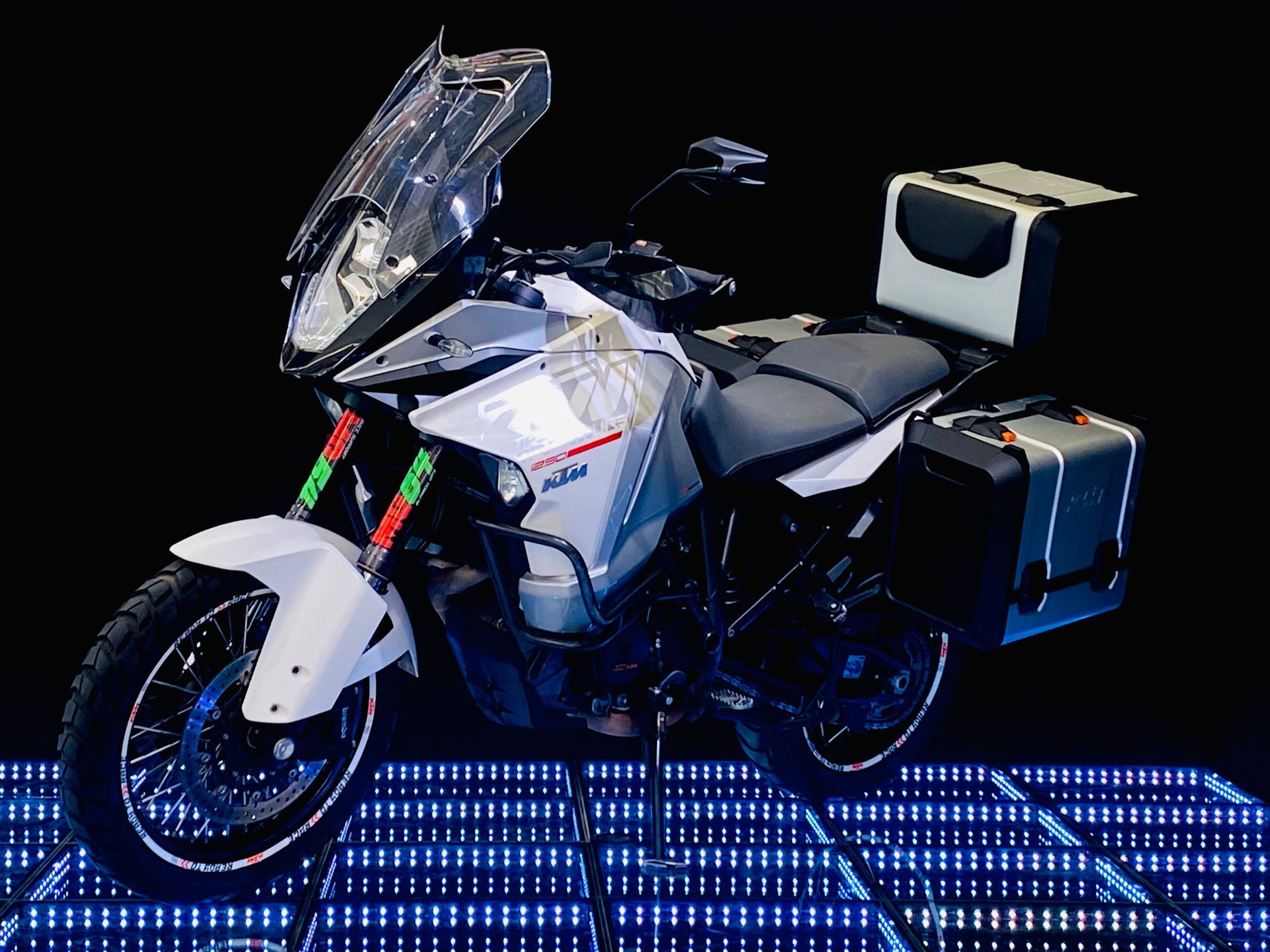 KTM 1290 Super Adventure ABS-showroom-element-1