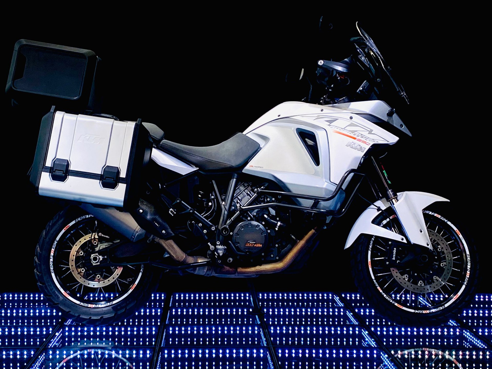 KTM 1290 Super Adventure ABS-showroom-element-2