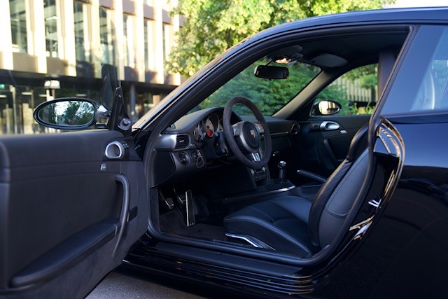 PORSCHE 3.8 Carrera S-image-11