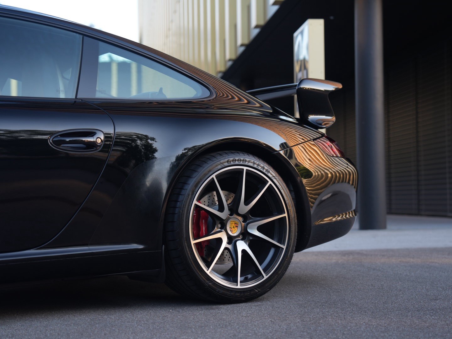 PORSCHE 3.8 Carrera S-image-8