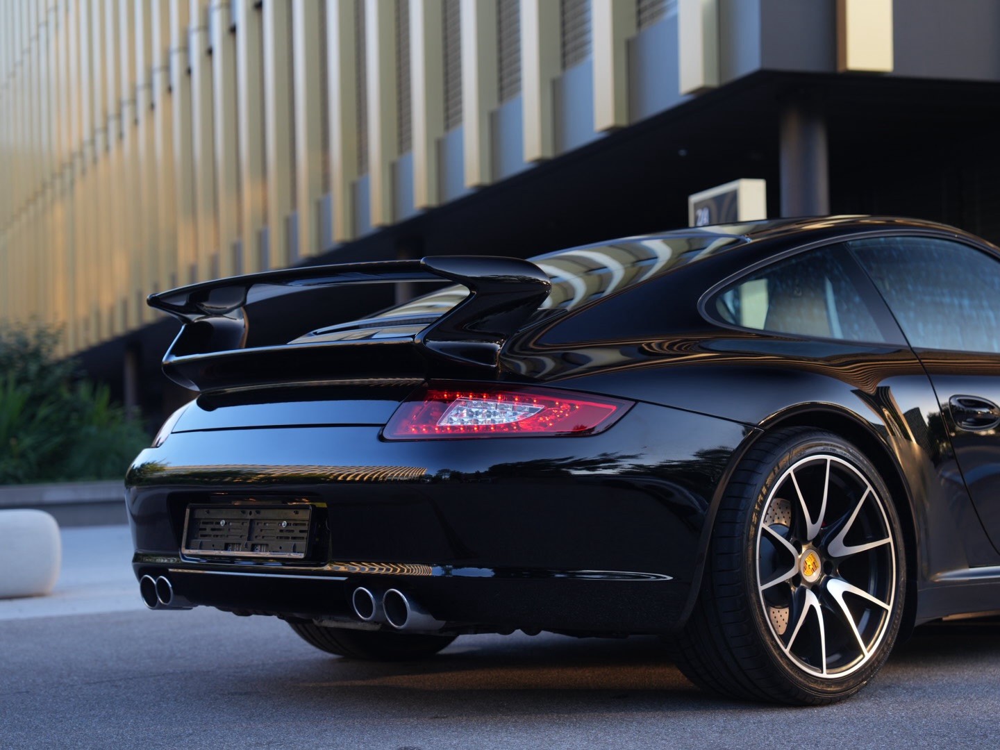 PORSCHE 3.8 Carrera S-image-3