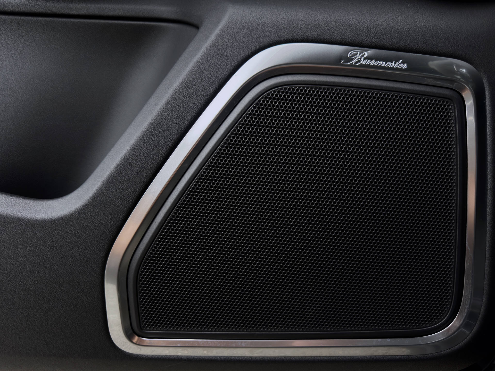 PORSCHE Macan GTS-image-11