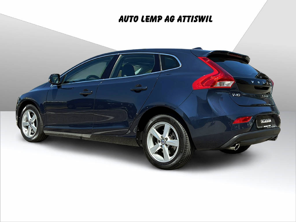VOLVO V40 2.0 D3 Momentum S/S-image-2