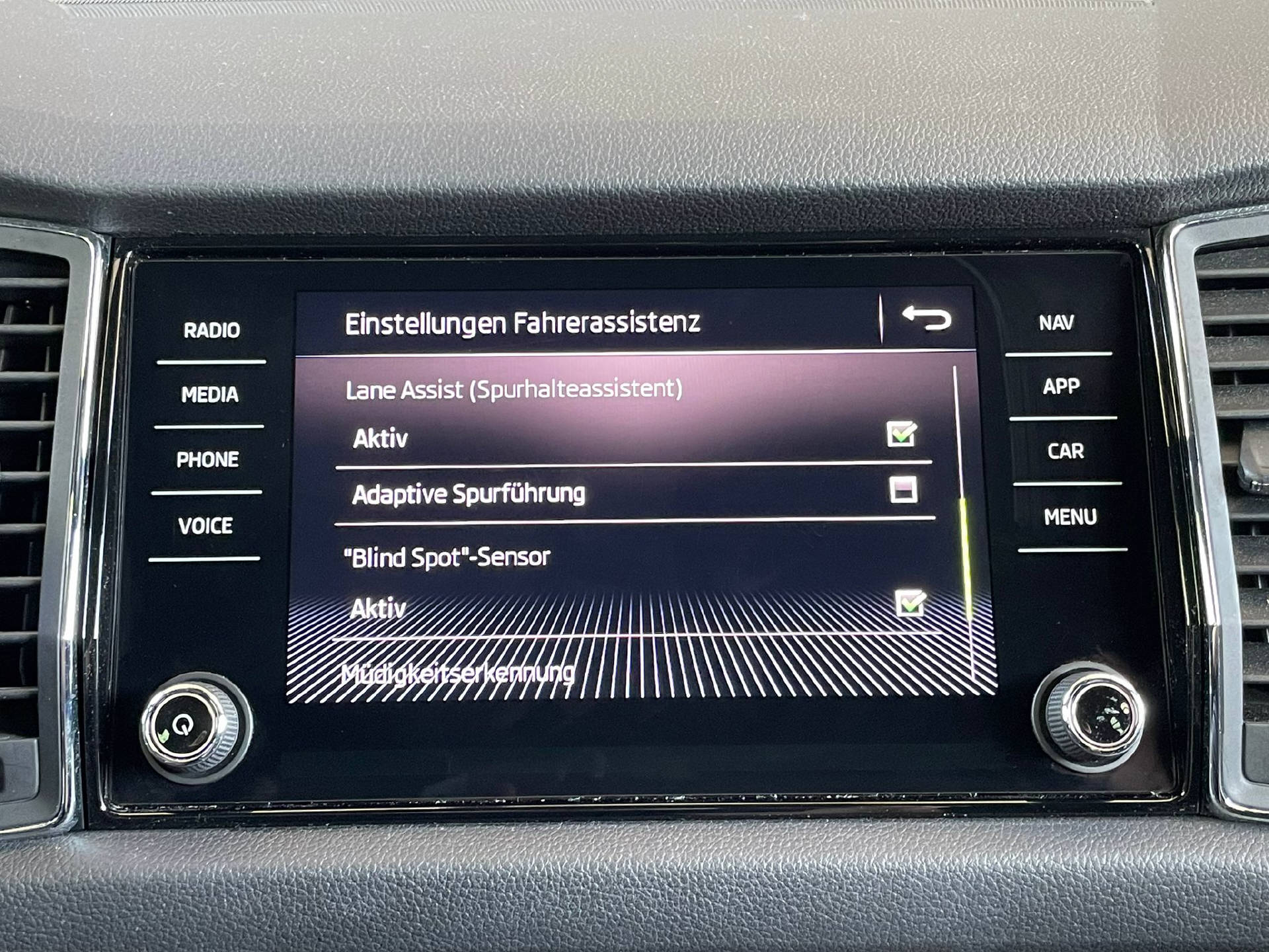 SKODA Kodiaq 2.0 TDI 190 Ambition DSG-image-10