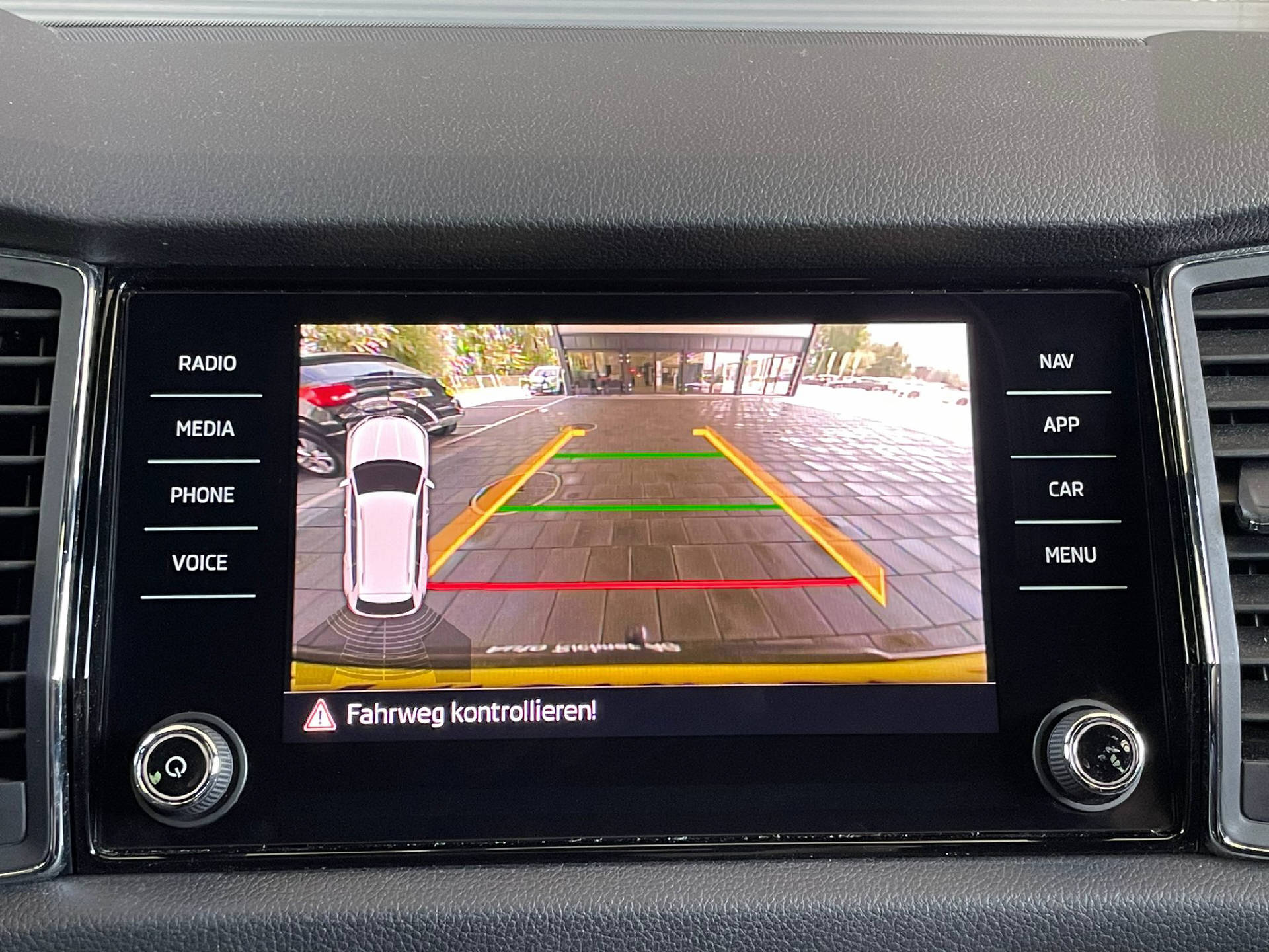 SKODA Kodiaq 2.0 TDI 190 Ambition DSG-image-11
