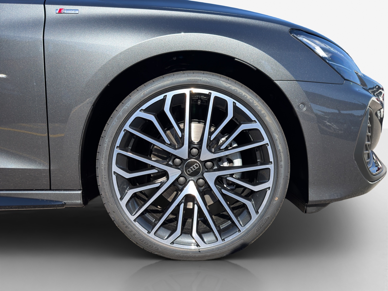 AUDI A3 Sportback TFSI 110 kW S line Attraction S tronic-image-13