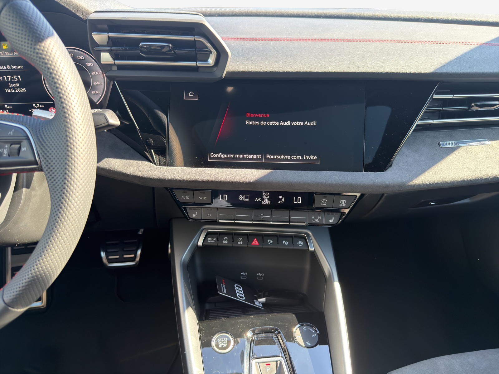 AUDI A3 Sportback TFSI 110 kW S line Attraction S tronic-image-10