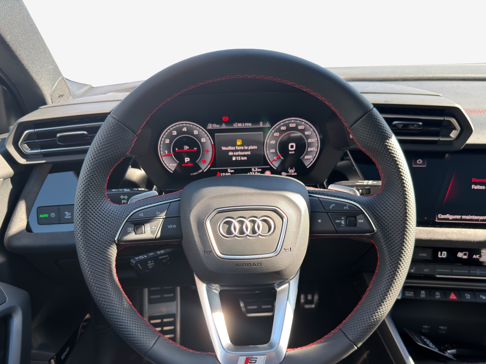 AUDI A3 Sportback TFSI 110 kW S line Attraction S tronic-image-9