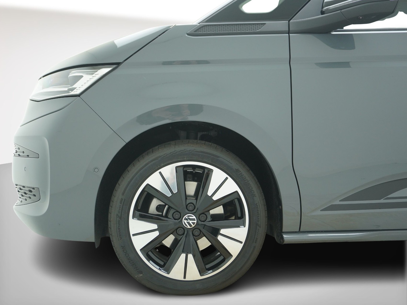 VW Multivan lang 1.5 TSI eHybrid Life Edition 4Motion DSG-image-9