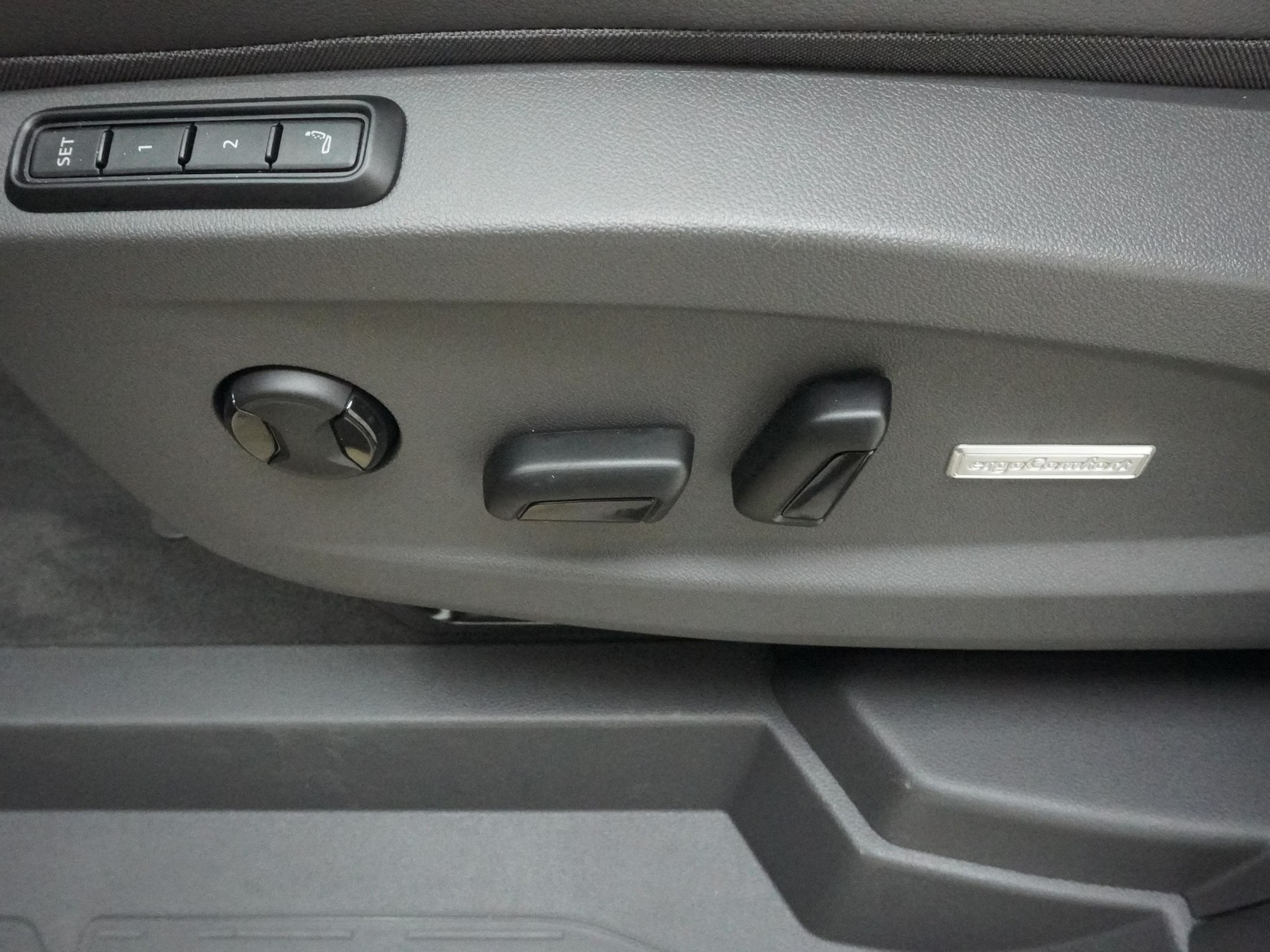 VW Multivan lang 1.5 TSI eHybrid Life Edition 4Motion DSG-image-13