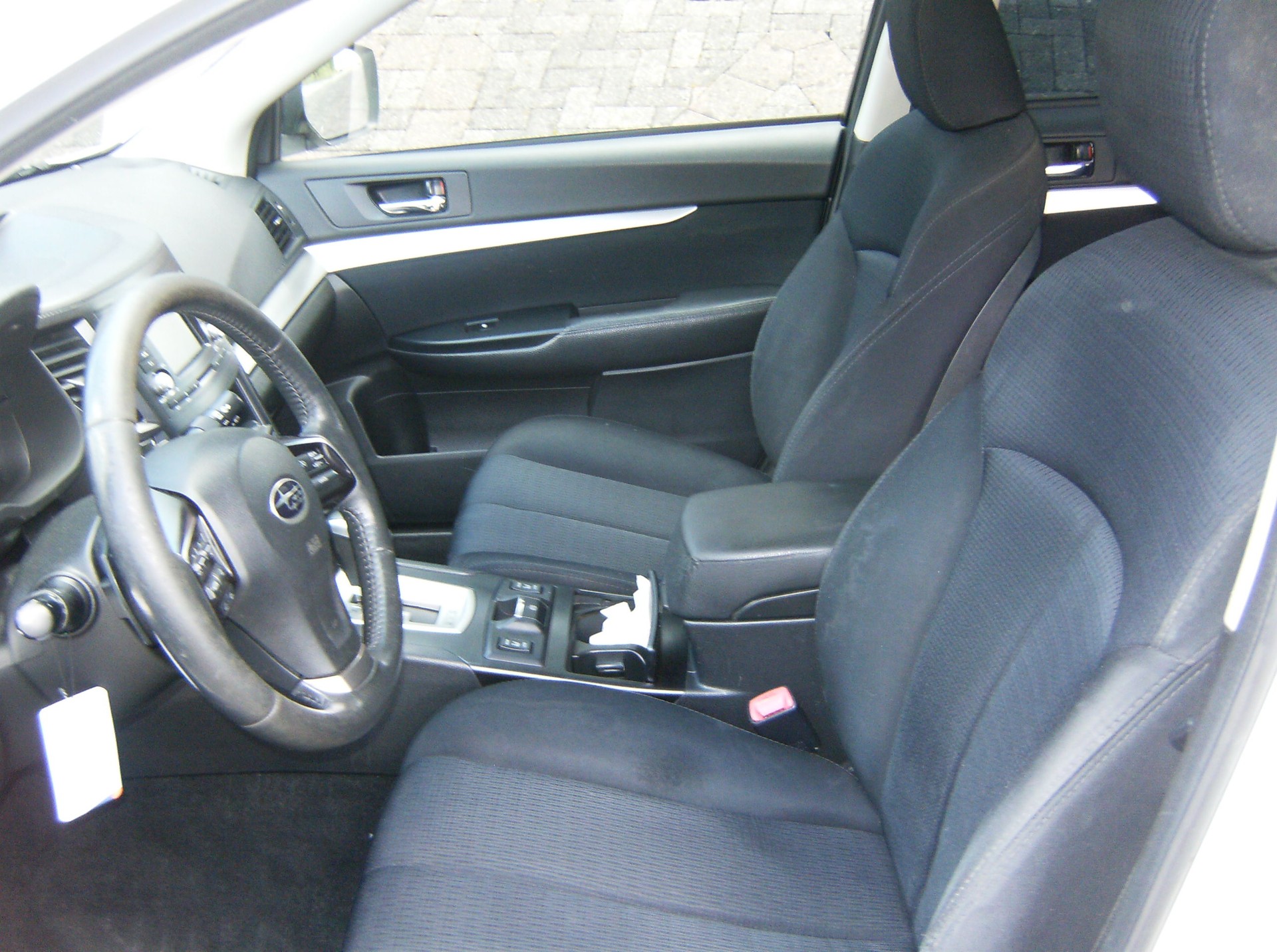 SUBARU Legacy 2.0i Swiss AWD Lineartronic-image-10