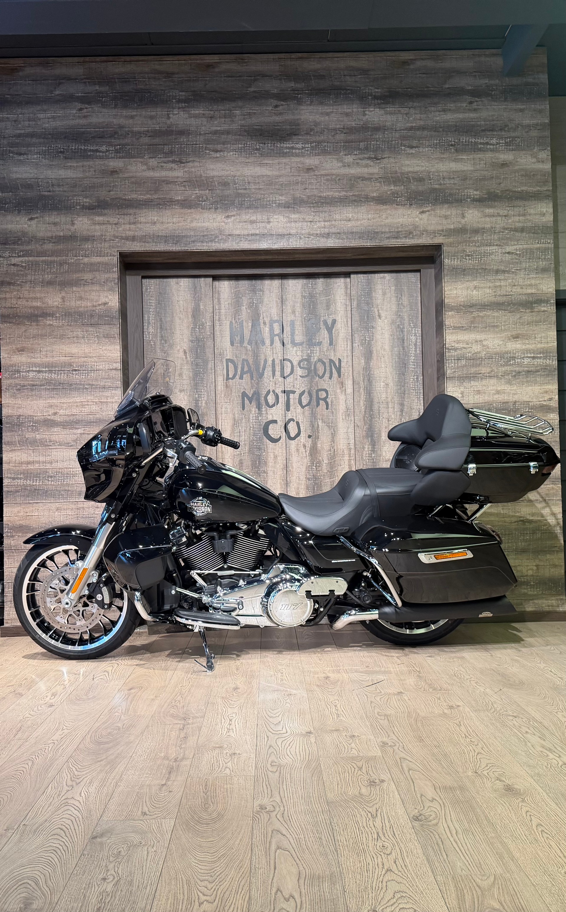 HARLEY-DAVIDSON FLHXU Street Glide Limited 117-image-3