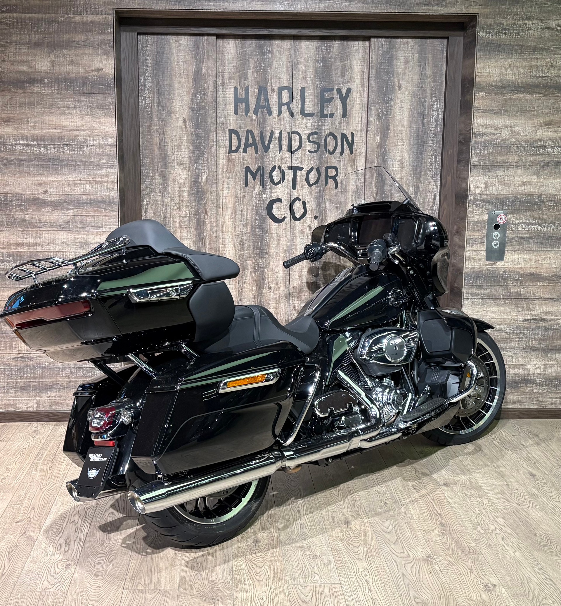 HARLEY-DAVIDSON FLHXU Street Glide Ultra 117-image-5
