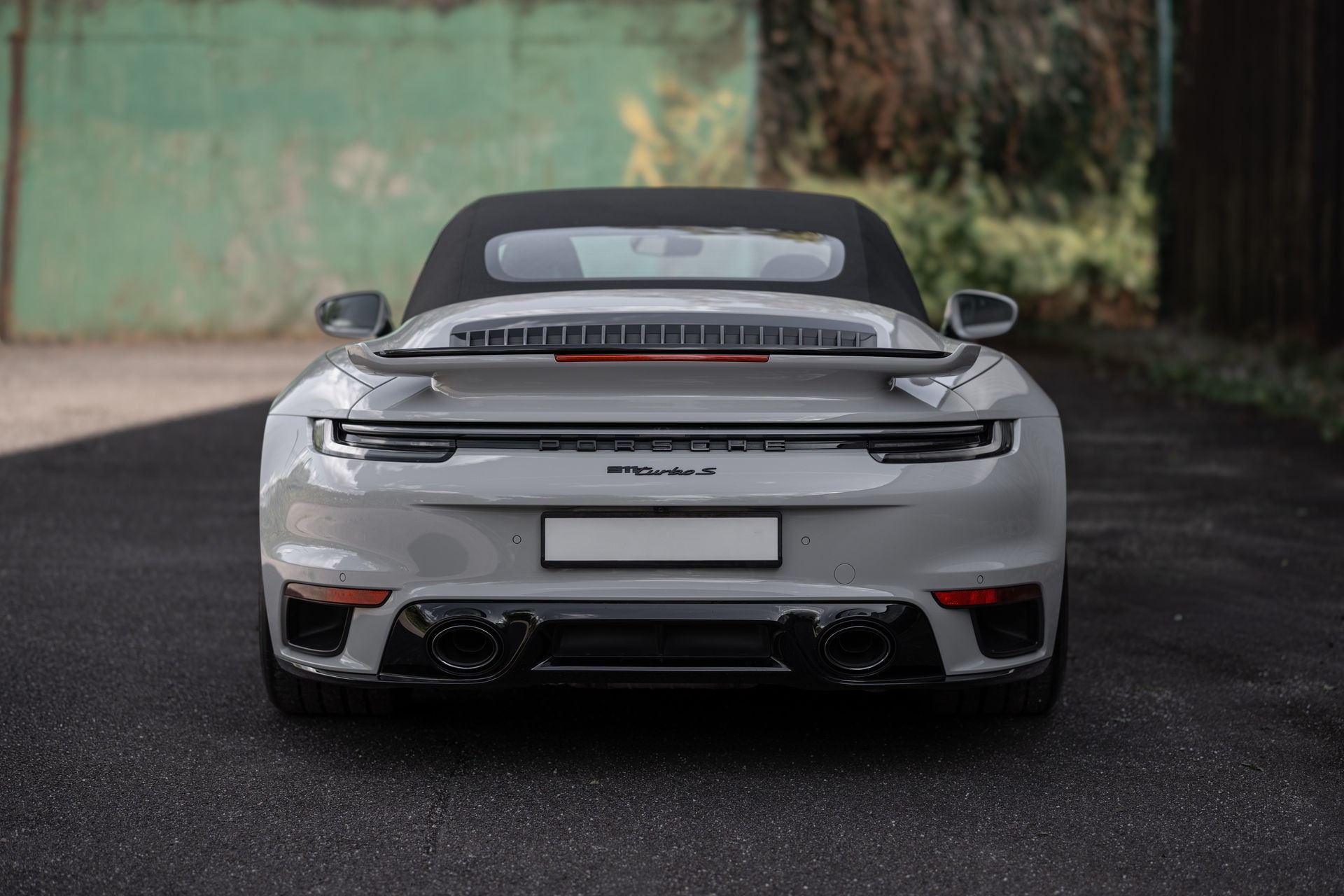 PORSCHE Turbo S Cabriolet PDK Kreide Sport Design PASM Sportfahrwerk-image-2