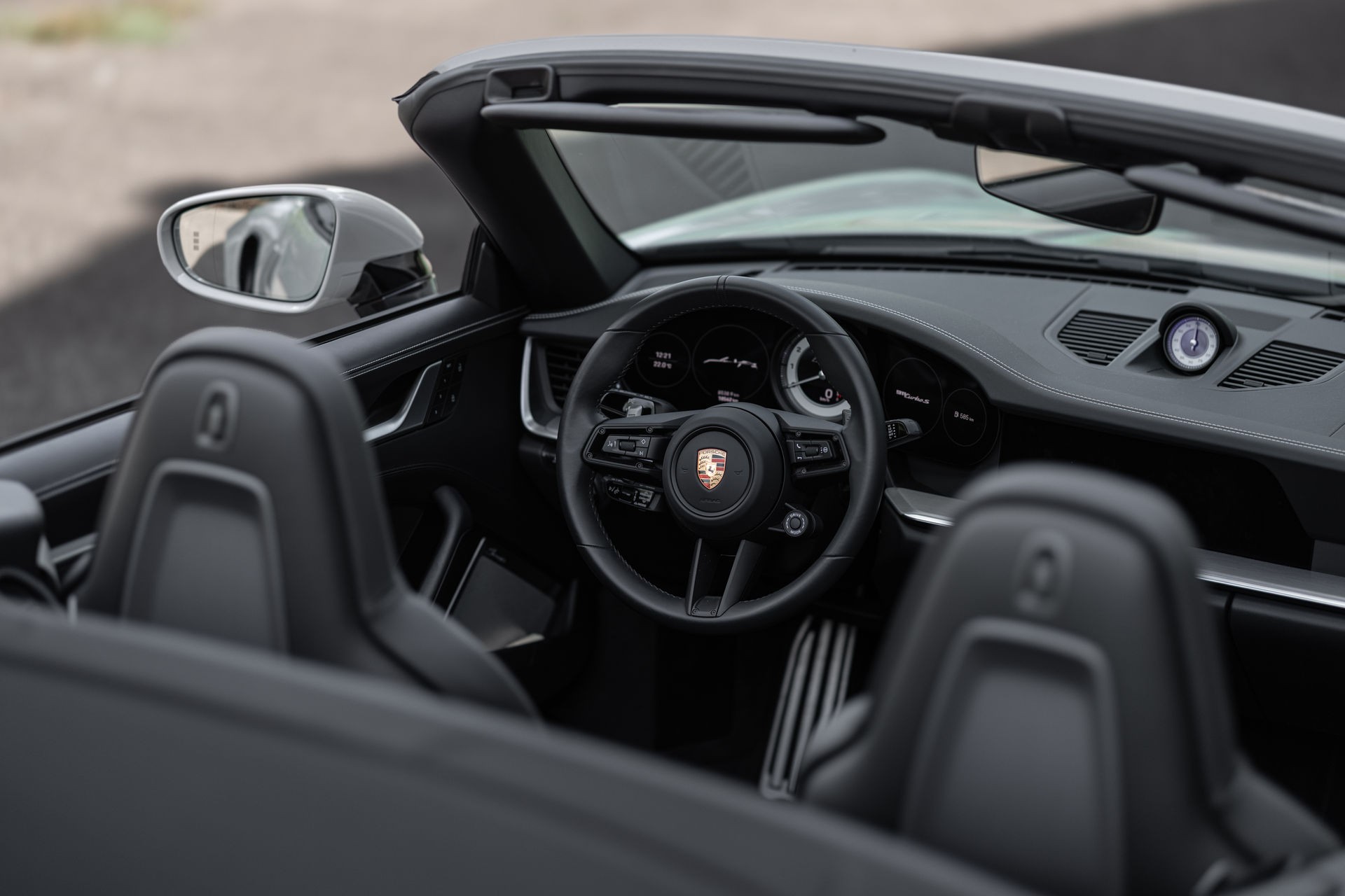 PORSCHE Turbo S Cabriolet PDK Kreide Sport Design PASM Sportfahrwerk-image-14
