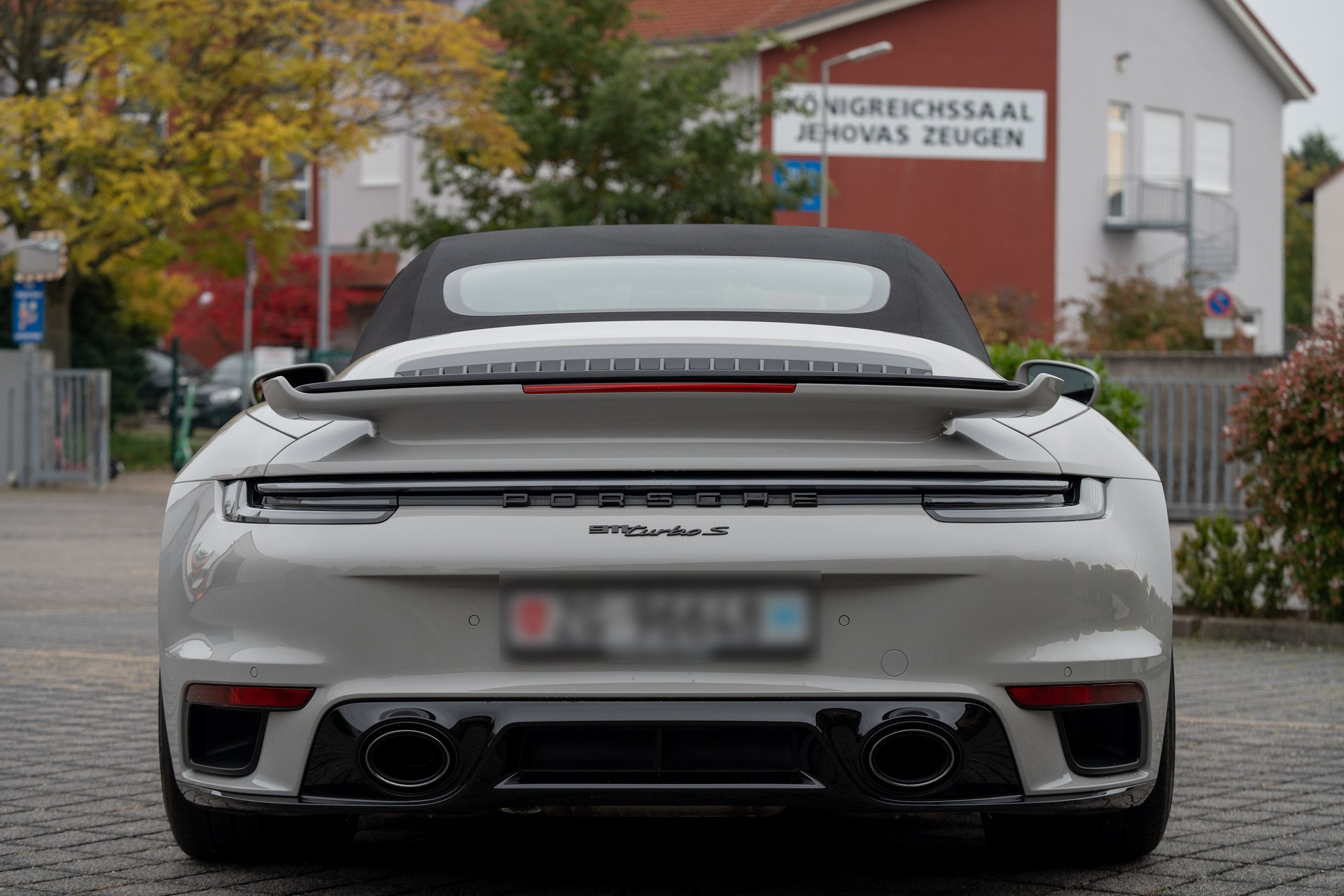 PORSCHE Turbo S Cabriolet PDK Kreide Sport Design PASM Sportfahrwerk-image-3