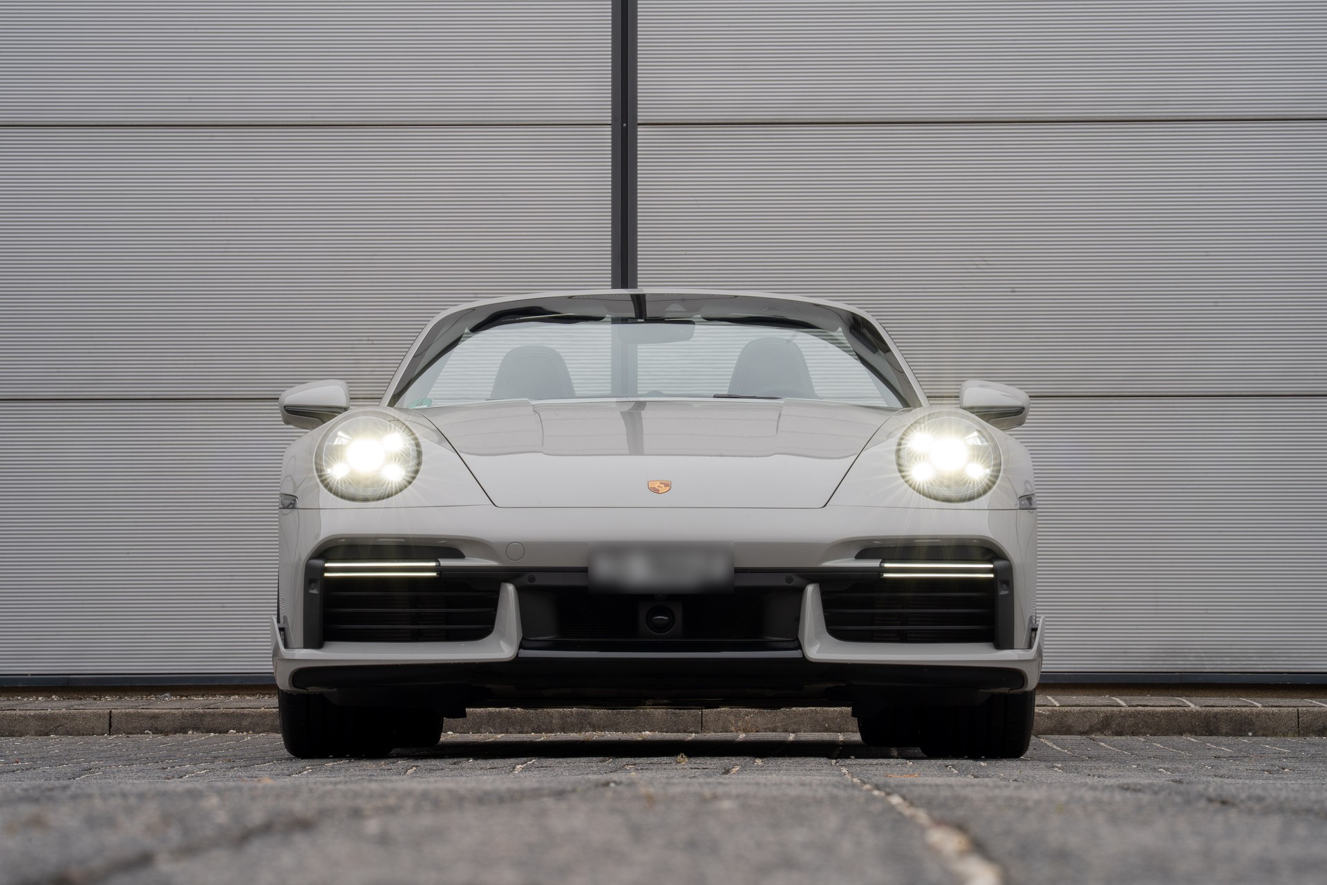 PORSCHE Turbo S Cabriolet PDK Kreide Sport Design PASM Sportfahrwerk-image-11