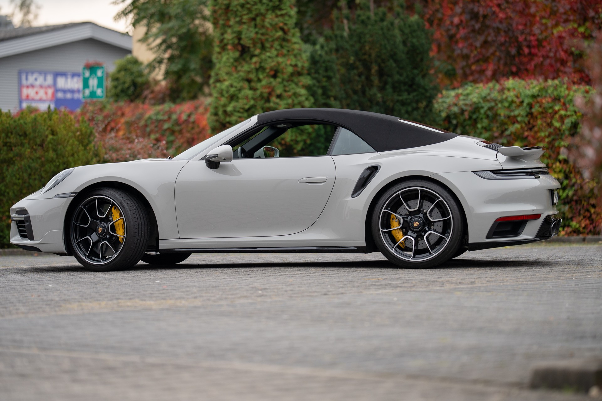 PORSCHE Turbo S Cabriolet PDK Kreide Sport Design PASM Sportfahrwerk-image-1