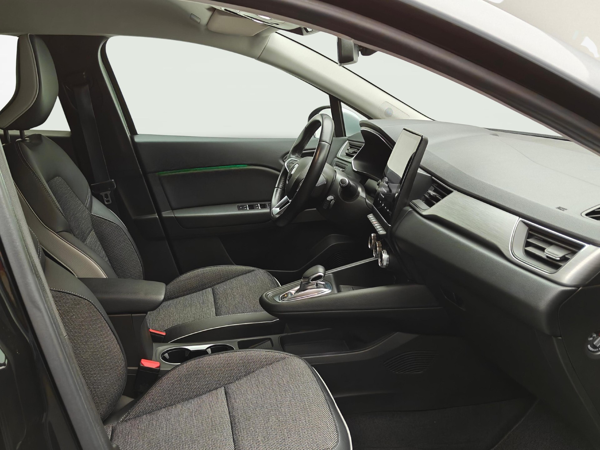 RENAULT Captur 1.6 E-Tech Plug-in Edition One-image-9