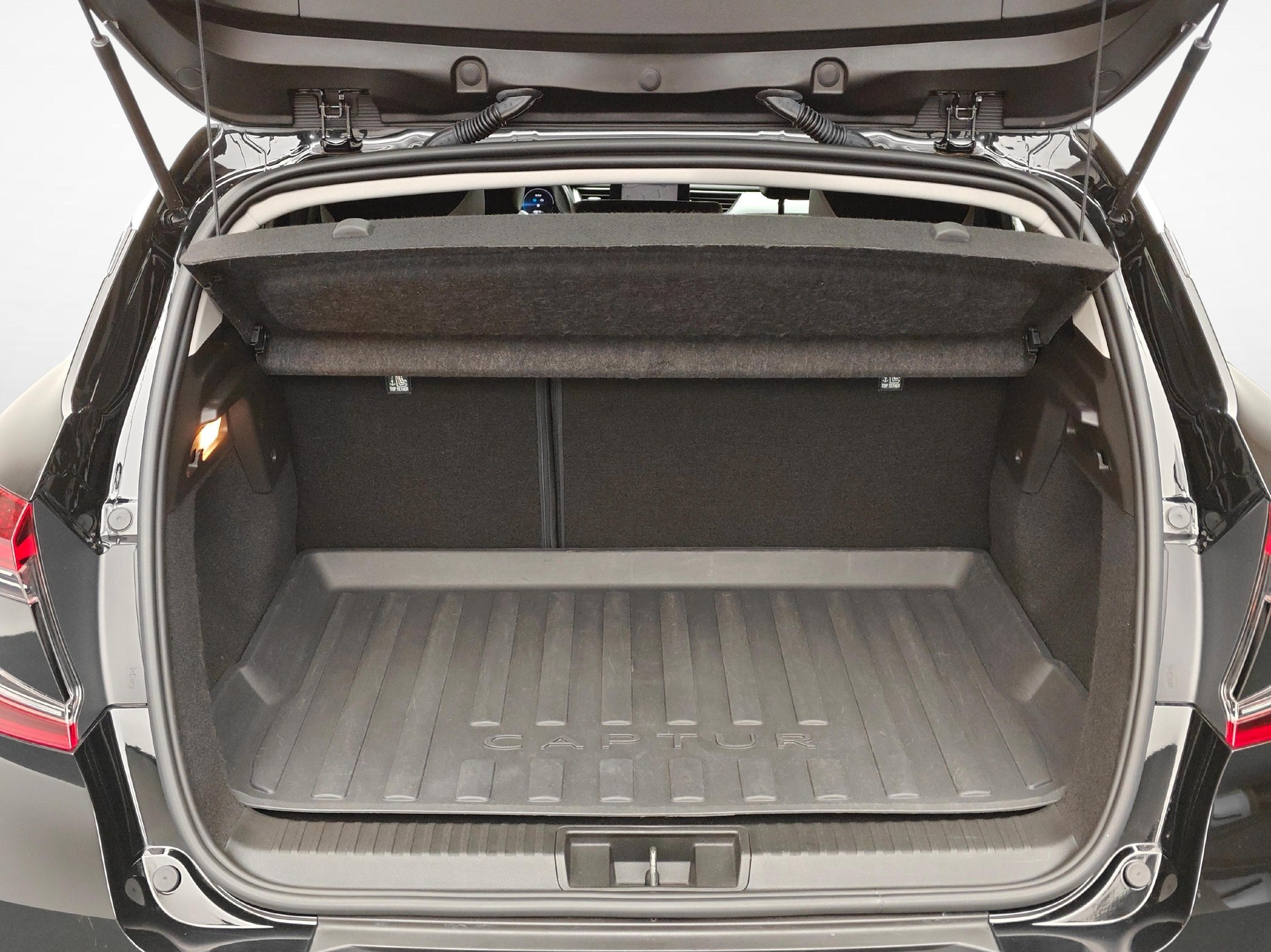 RENAULT Captur 1.6 E-Tech Plug-in Edition One-image-11