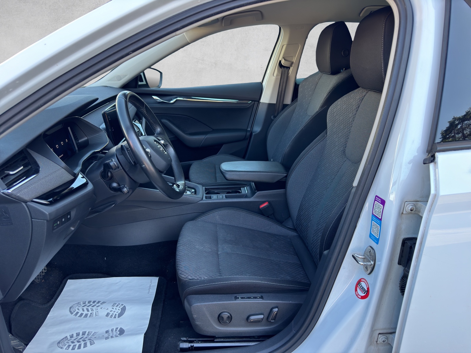 SKODA Octavia Combi 2.0 TDI DSG Style-image-8