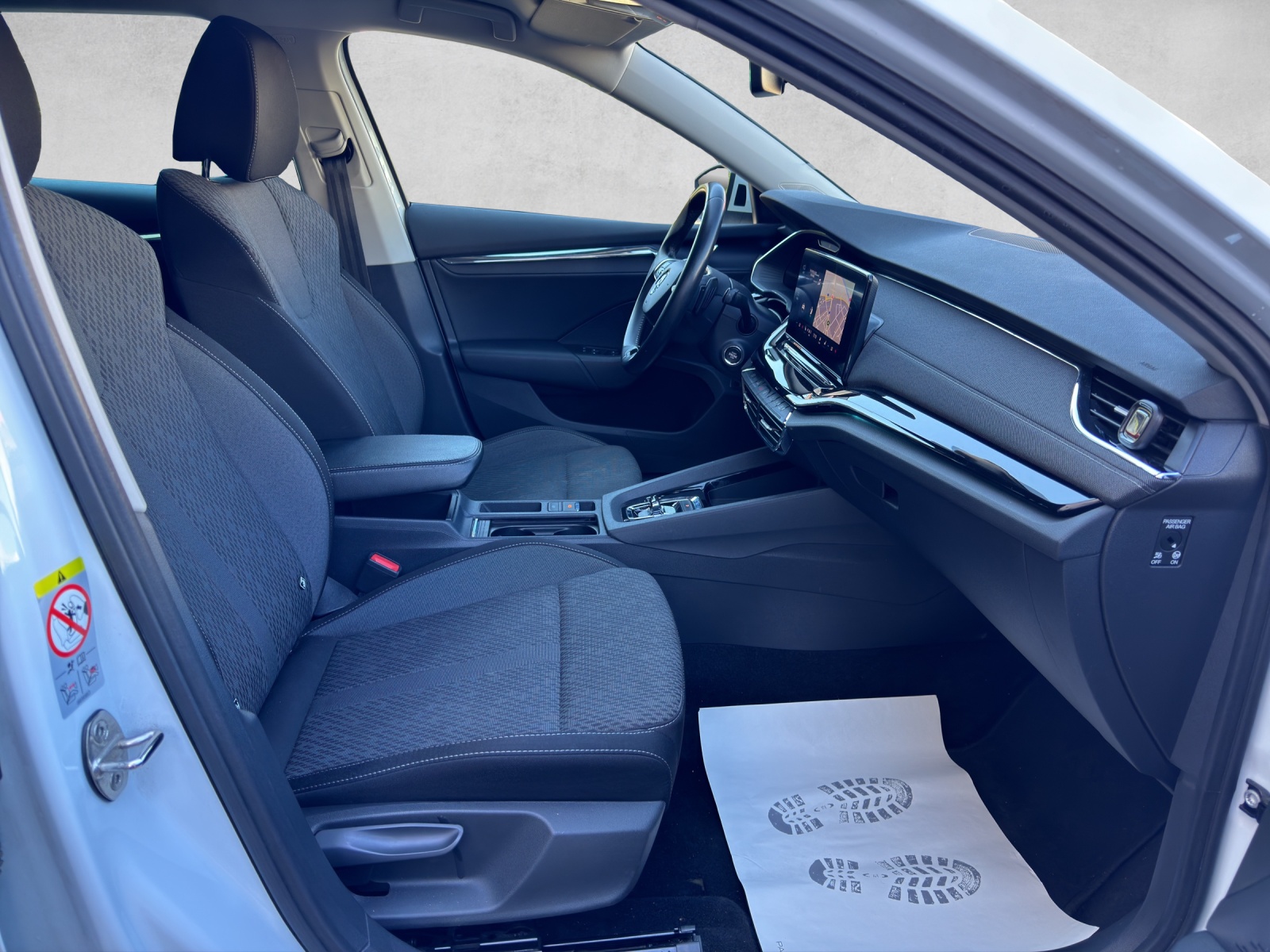 SKODA Octavia Combi 2.0 TDI DSG Style-image-14