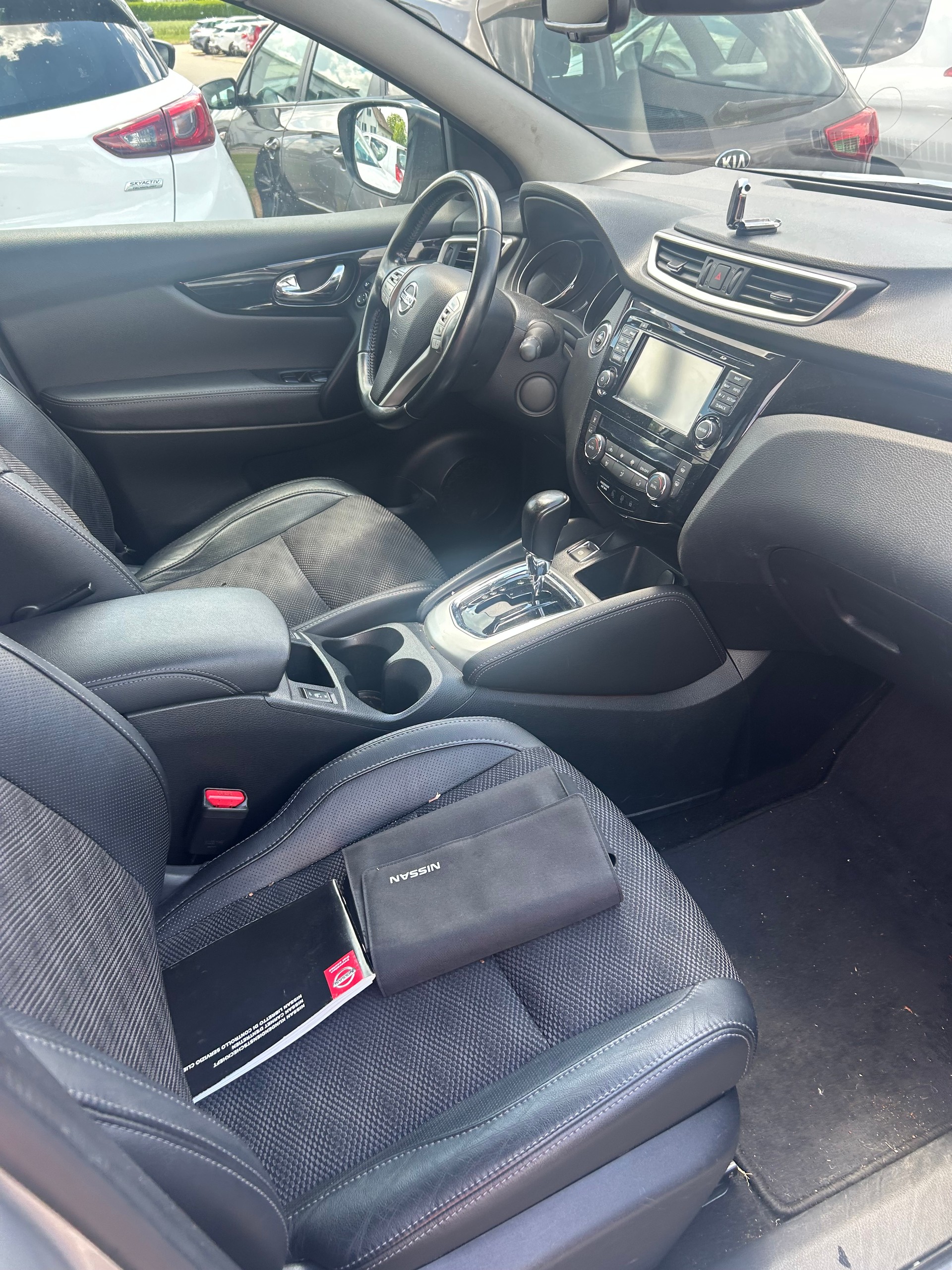 NISSAN Qashqai 1.6 dCi 360° Xtronic CVT-image-1