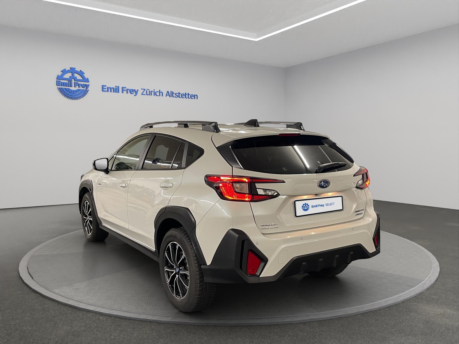 SUBARU Crosstrek 2.0i e-Boxer Swiss Plus-image-1