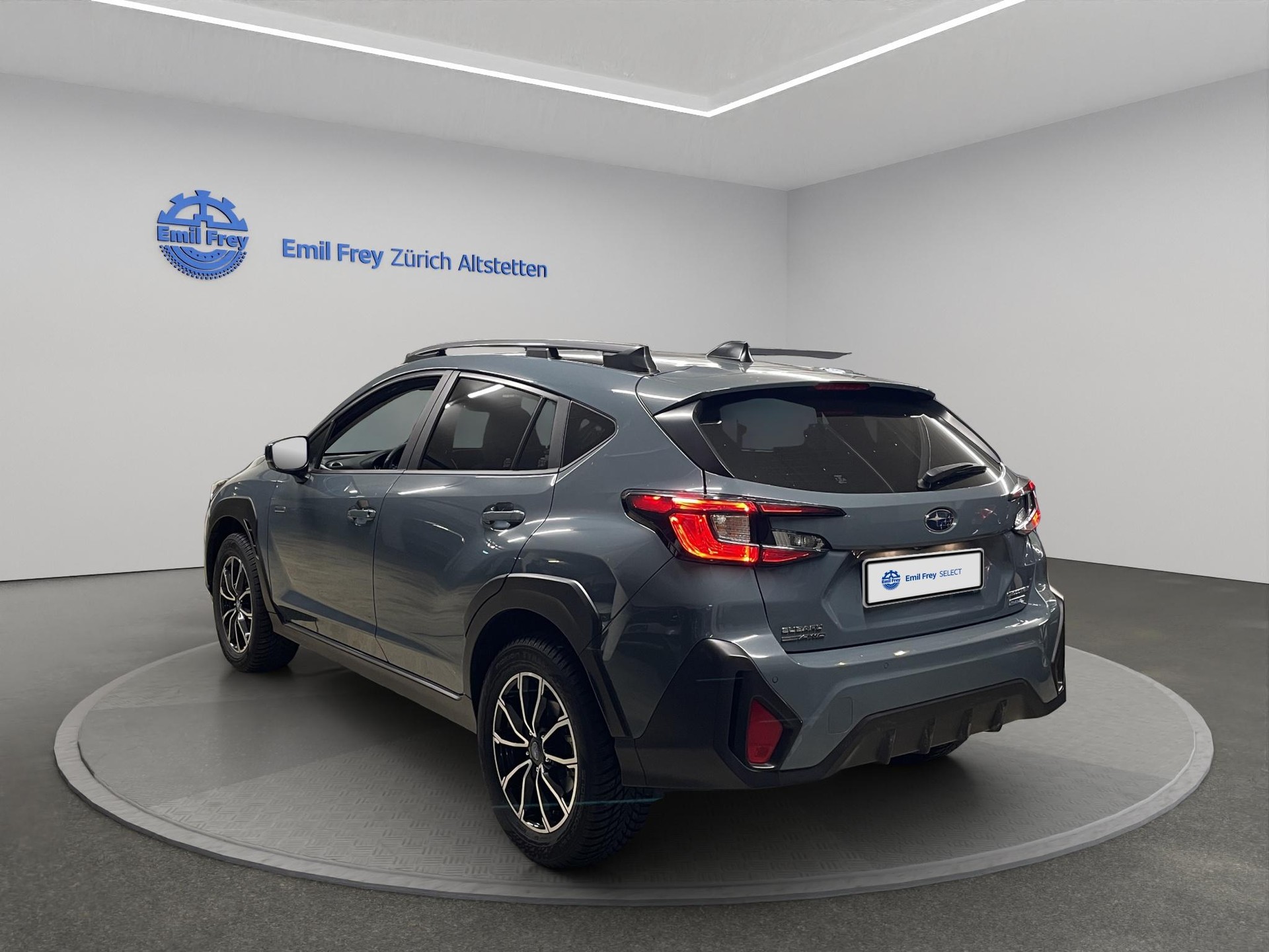 SUBARU Crosstrek 2.0i e-Boxer Swiss Plus-image-2