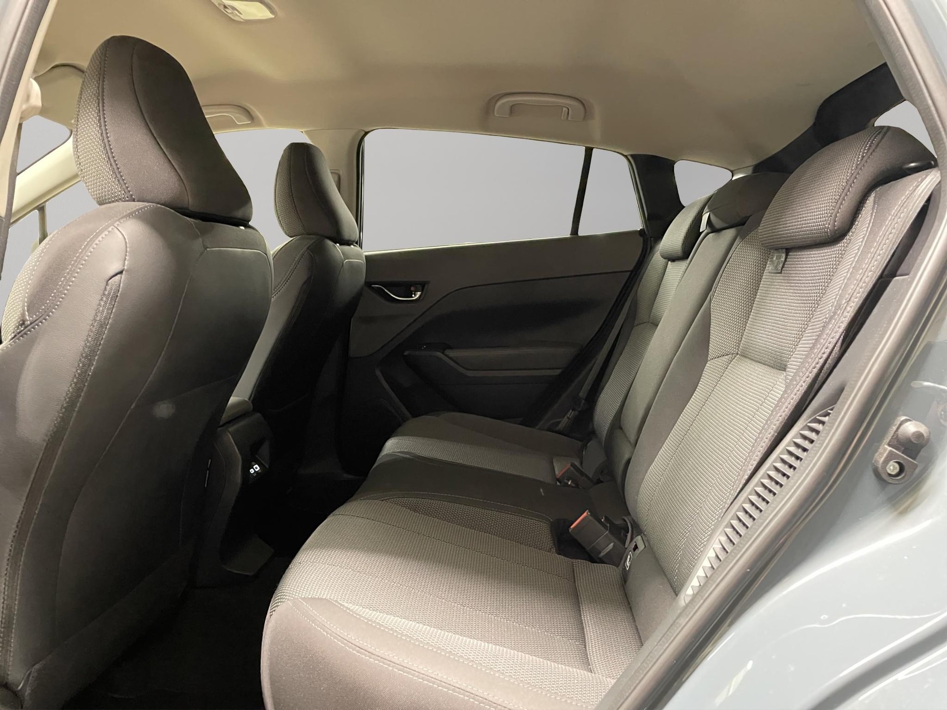SUBARU Crosstrek 2.0i e-Boxer Swiss Plus-image-8