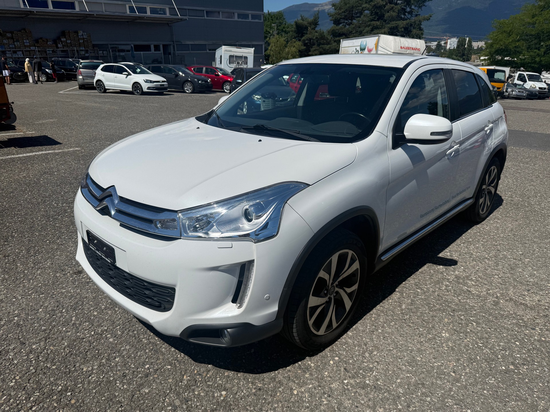 CITROEN C4 Aircross 1.6 HDi Attraction 4WD-image-0