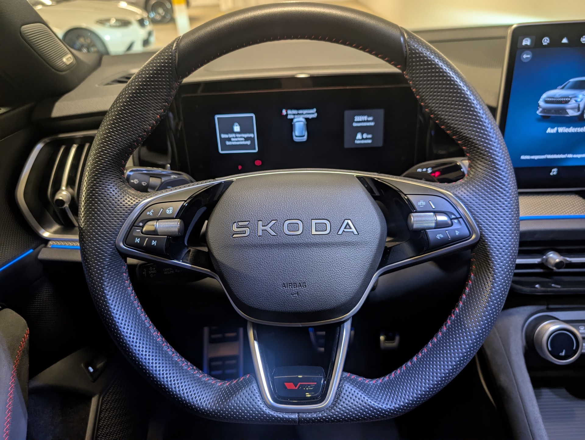SKODA Kodiaq RS 2.0 TSI 4x4 *7-SITZER*-image-7