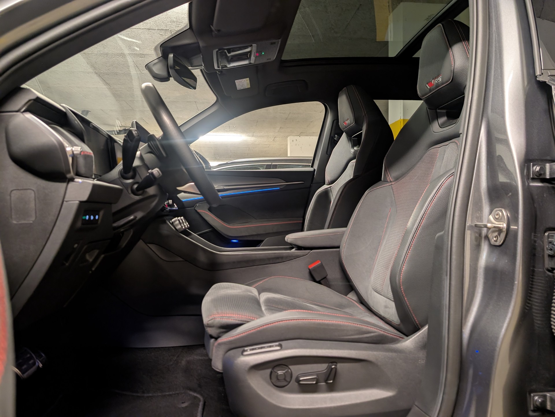 SKODA Kodiaq RS 2.0 TSI 4x4 *7-SITZER*-image-8