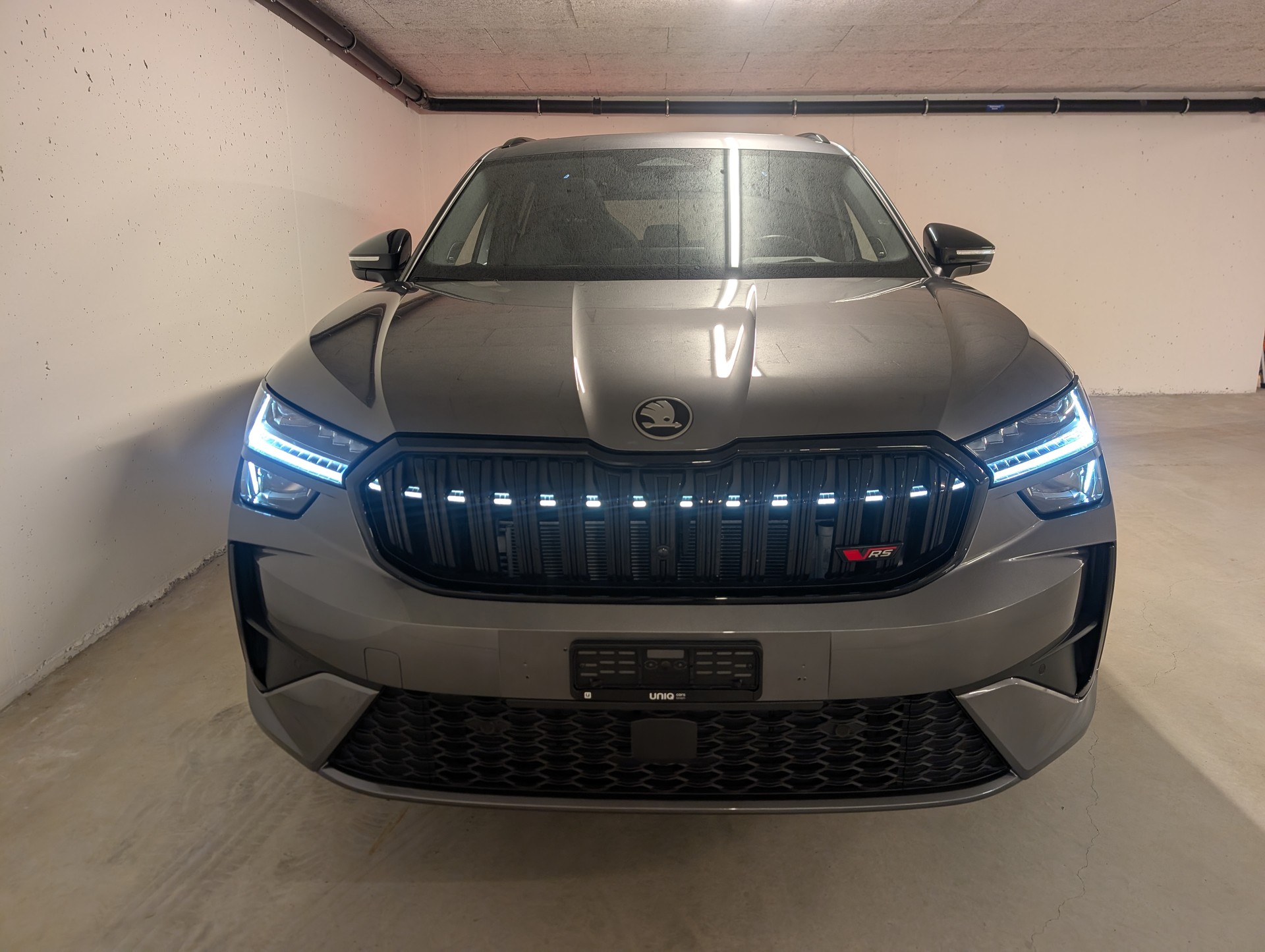 SKODA Kodiaq RS 2.0 TSI 4x4 *7-SITZER*-image-1