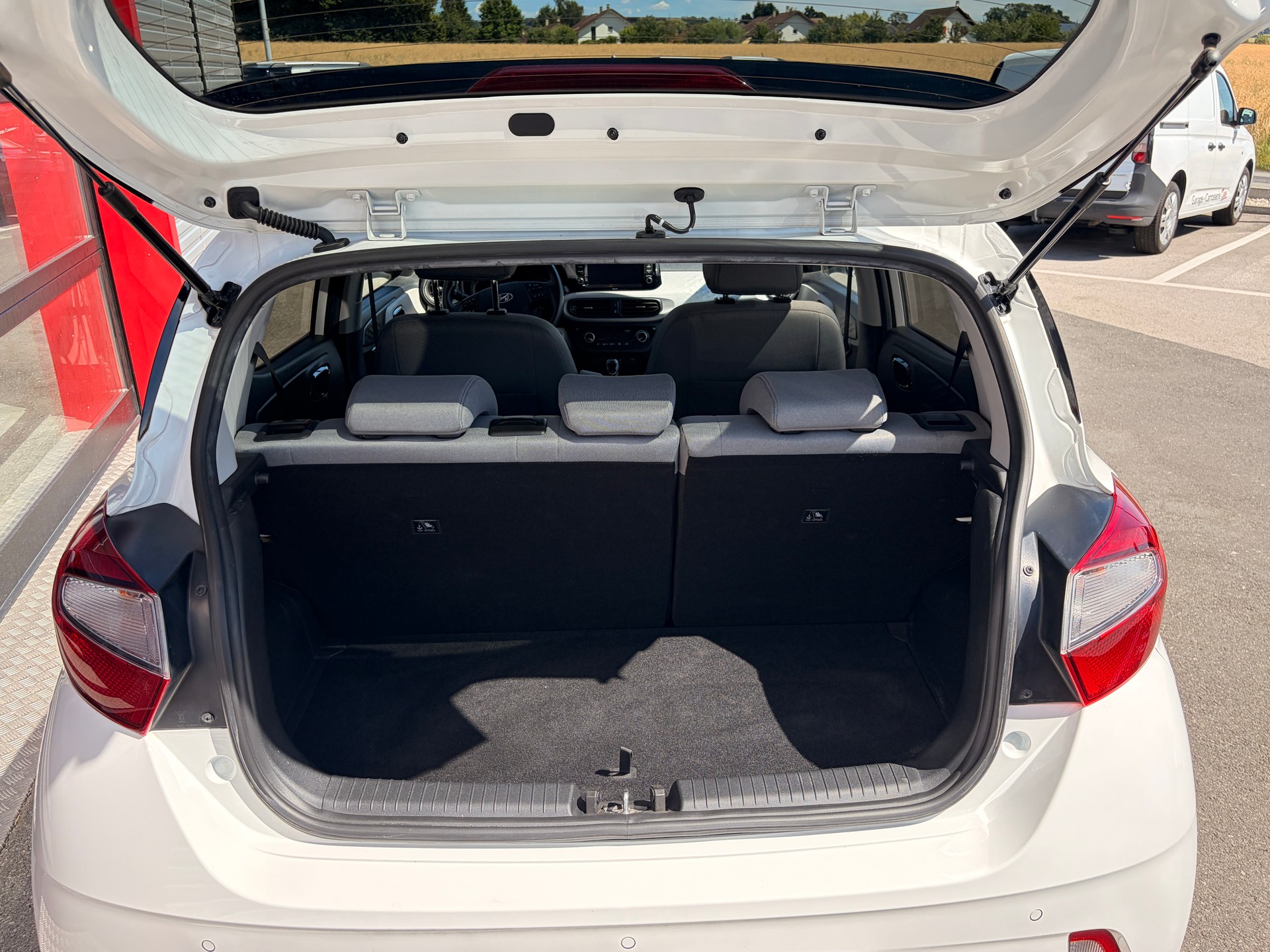 HYUNDAI i10 1.2 Vertex Automat-image-10