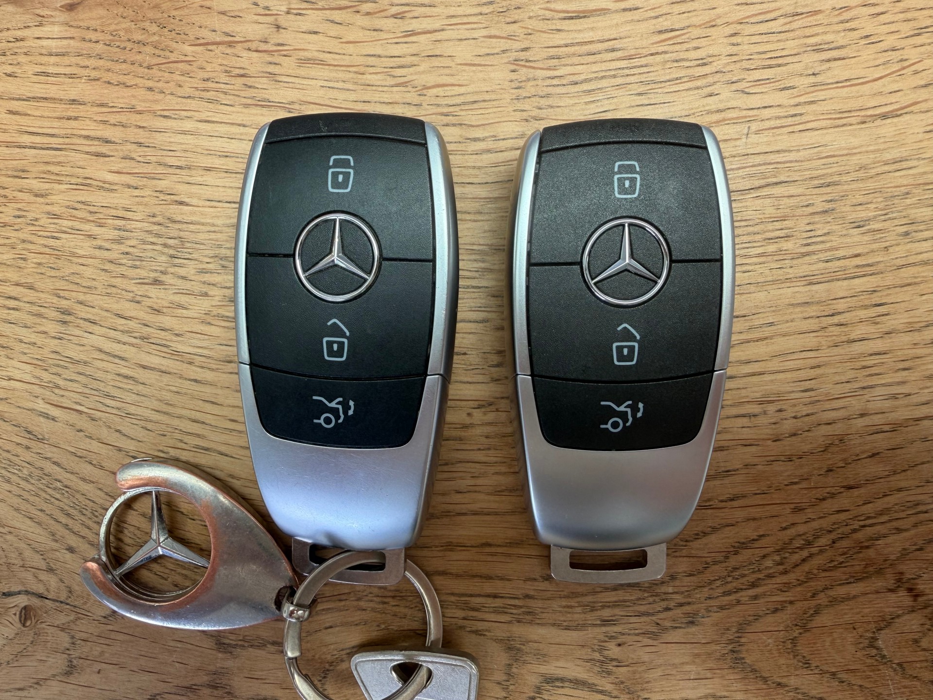 MERCEDES-BENZ C 220 d AMG Line 4matic-image-16