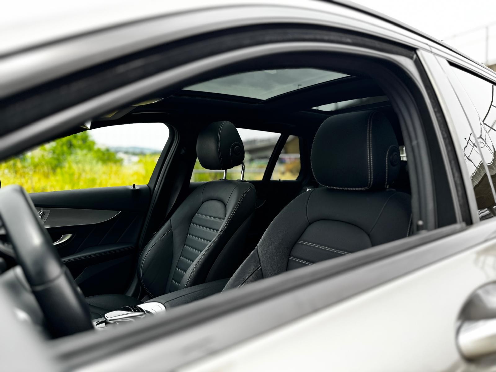 MERCEDES-BENZ C 220 d AMG Line 4matic-image-5