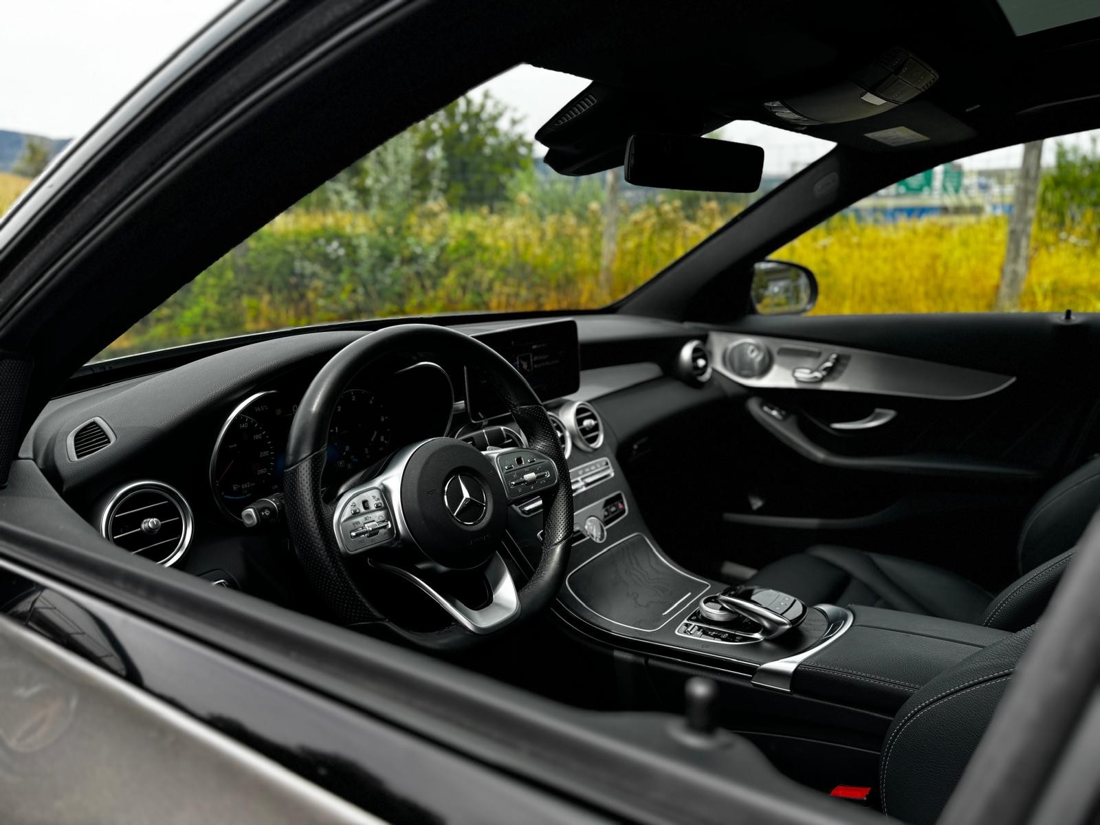 MERCEDES-BENZ C 220 d AMG Line 4matic-image-6