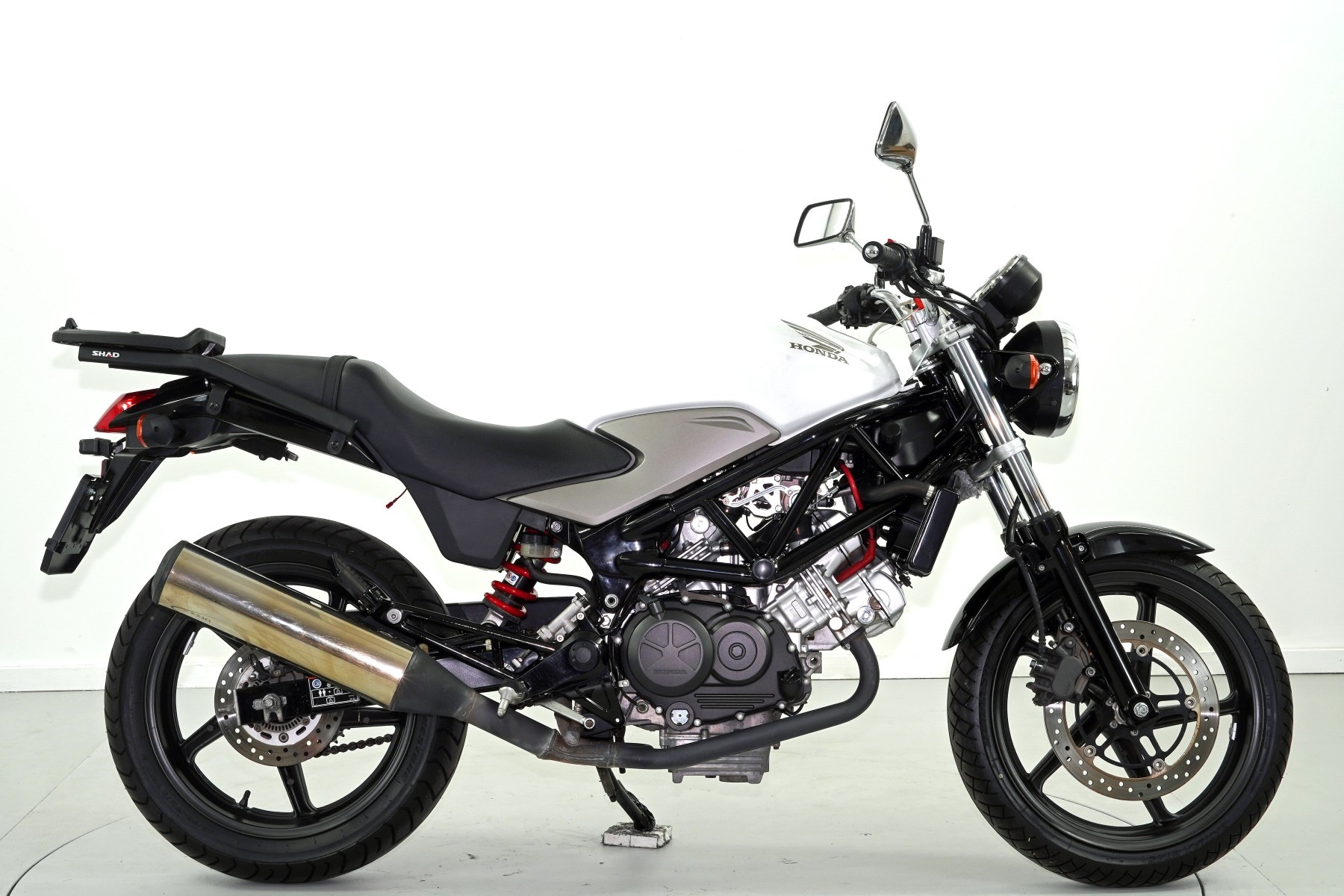 HONDA VTR 250-showroom-element-3