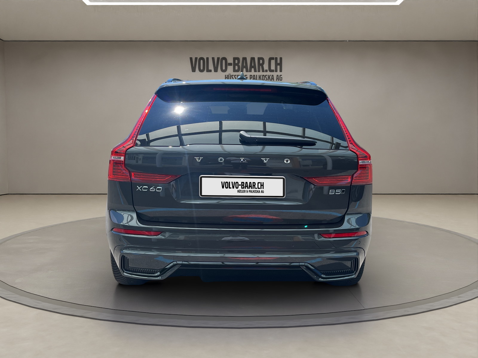VOLVO XC60 2.0 B5 MH Plus Dark AWD-image-3