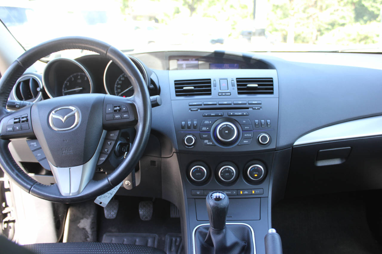 MAZDA 3 Hatchback 1.6 Exclusive-image-6