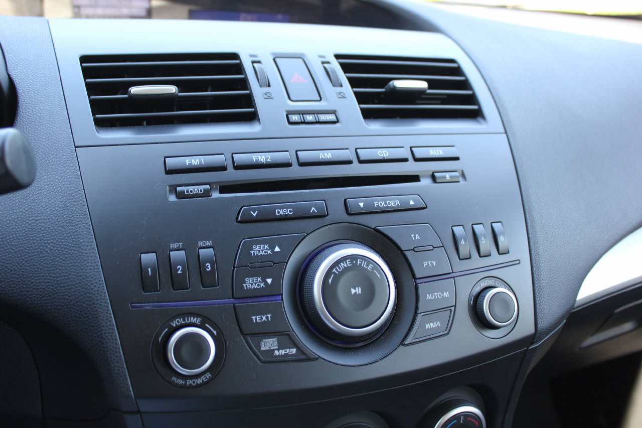 MAZDA 3 Hatchback 1.6 Exclusive-image-9