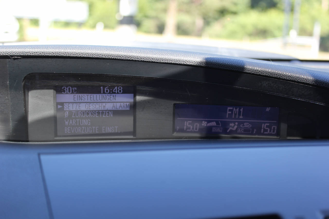 MAZDA 3 Hatchback 1.6 Exclusive-image-10